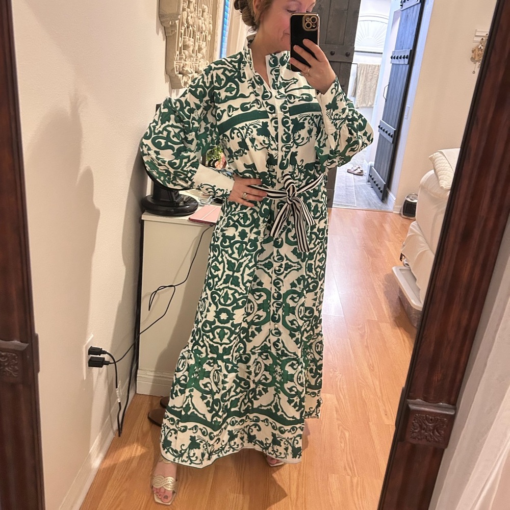 Momento boutique Long Sleeve Green and White Dress 👗 NWT Medium Pearl buttons! - Picture 8 of 8